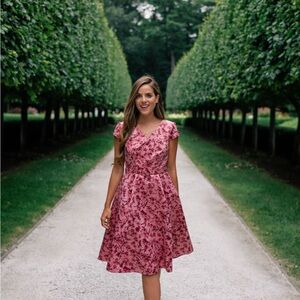 GAL MEETS GLAM FLORAL DRESS